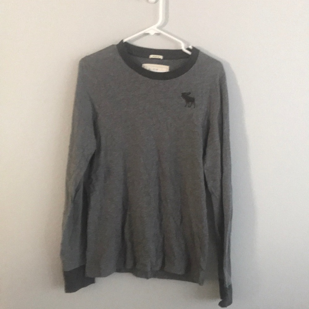 Men’s Abercrombie and Fitch long sleeve shirt. EUC
